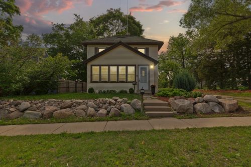 721 1st St N, Waterville, MN, 56096-1041 | Card Image