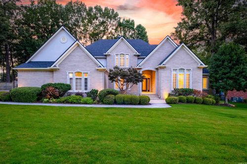 18 Hickory Creek Dr, Little Rock, AR, 72212-2508 | Card Image