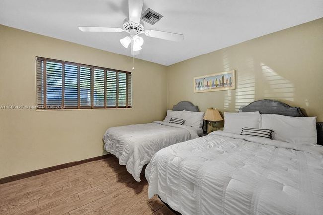 0 - 367 W Riverside Dr, House other with 3 bedrooms, 2 bathrooms and null parking in Tequesta FL | Image 6