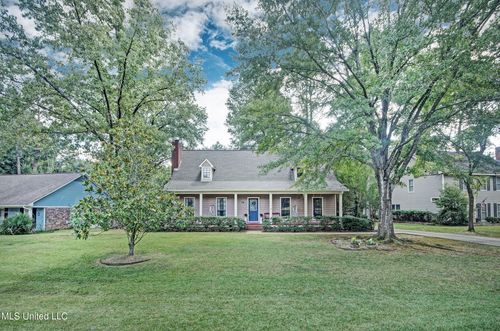 14 Peachtree Ln, Madison, MS, 39110-7452 | Card Image