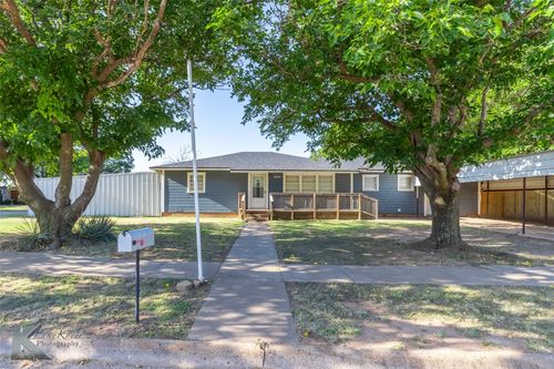 909 Se 5th St, Knox City, TX, 79529-2127 | Card Image