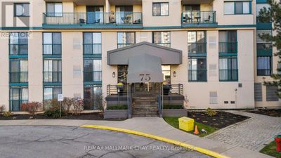 105 - 75 Ellen St, Condo with 2 bedrooms, 2 bathrooms and 1 parking in Barrie ON | Image 2