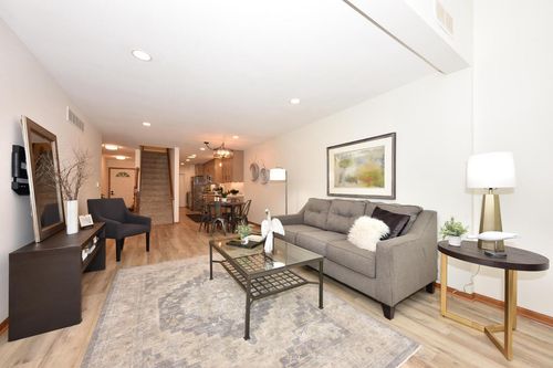 5-359 Hartford Square, Hartford, WI, 53027 | Card Image