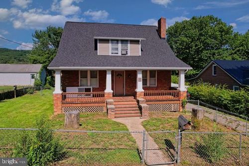 125 Pine St, PETERSBURG, WV, 26847-1639 | Card Image
