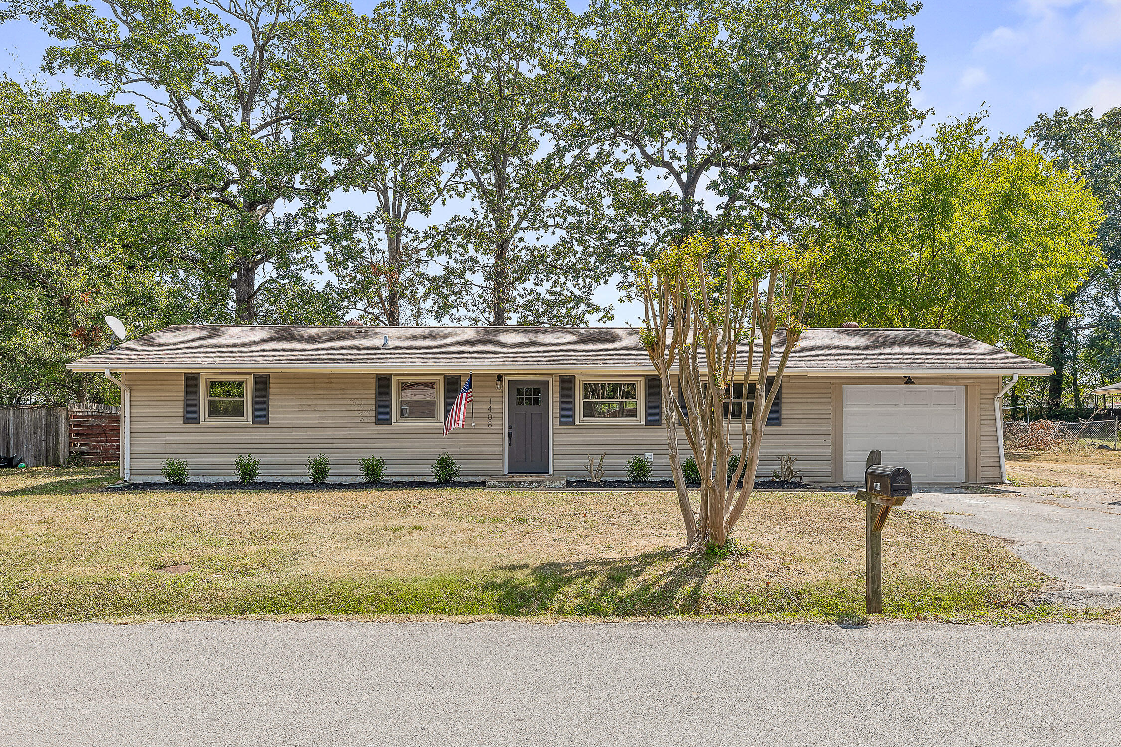 Dover Ln, Chattanooga, TN 37412