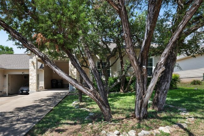 B - 1002 Castile Rd, Home with 3 bedrooms, 2 bathrooms and 3 parking in Austin TX | Image 4