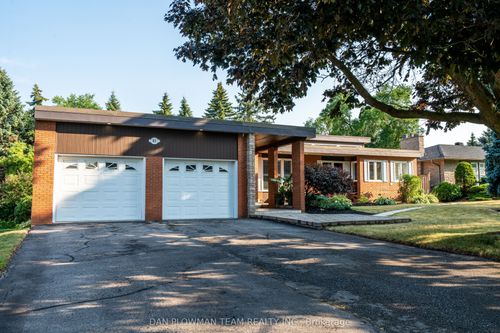 83 Sherwood Rd E, Ajax, ON, L1T2Y7 | Card Image