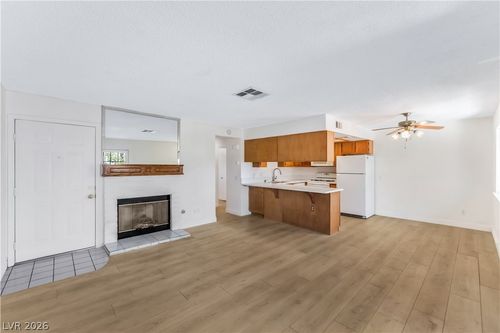 267-101 Luna Way, Las Vegas, NV, 89145-0193 | Card Image