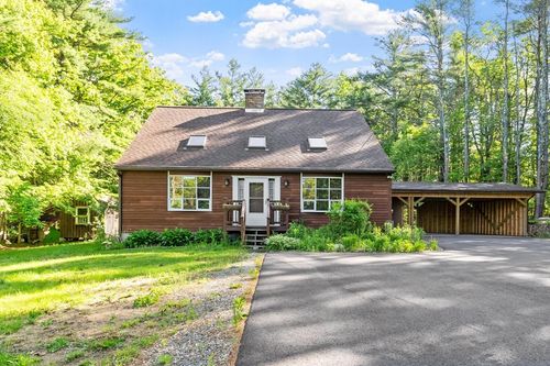 688 Whitney St, Gardner, MA, 01440-3417 | Card Image