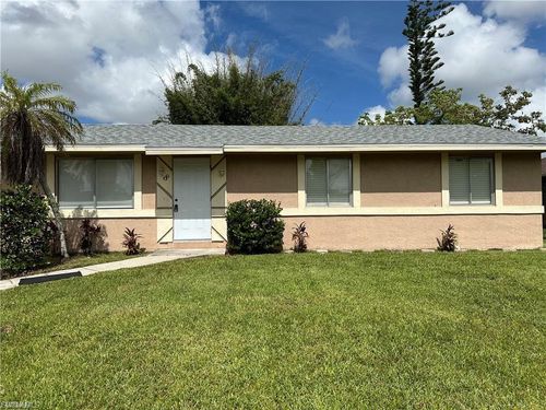 8 Roanoke Dr, Fort Myers, FL, 33905-4226 | Card Image