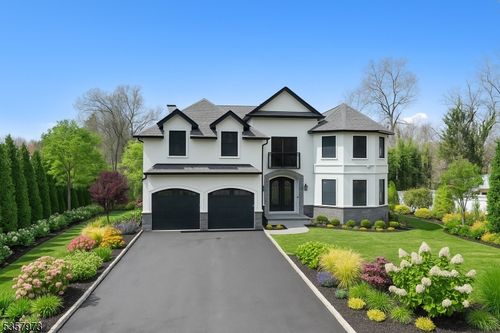 10 Kathleen Ct, Wayne, NJ, 07470-4226 | Card Image