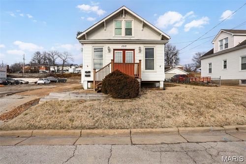 1213 E 5th St, Washington, MO, 63090-3305 | Card Image