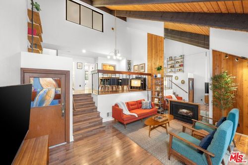 105-5121 Westpark Dr, North Hollywood, CA, 91601 | Card Image