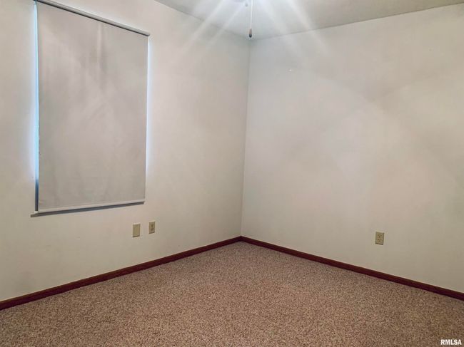 1-4 - 1010 & 1012 W Lee Avenue, Home with 0 bedrooms, 0 bathrooms and 8 parking in Marion IL | Image 11