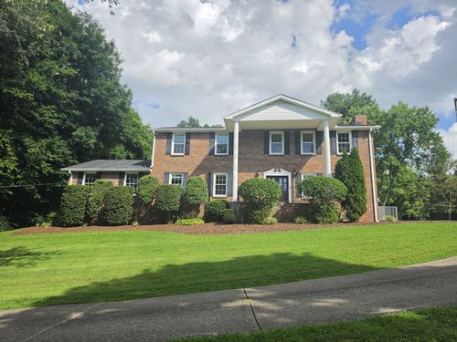 701 Edmondson Pike, Brentwood, TN, 37027-8205 | Card Image