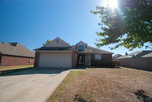 1200 146th St, Glenpool, OK, 74033-3799 | Card Image