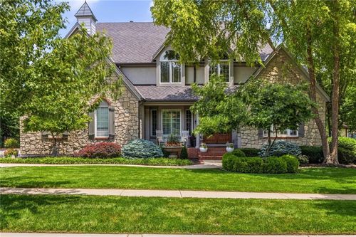 14107 Manor Dr, Leawood, KS, 66224-4543 | Card Image