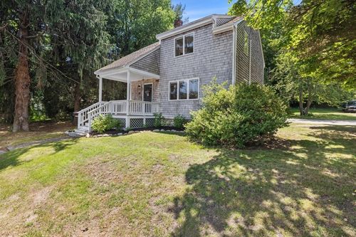 35 Maple St, Kingston, MA, 02364-1445 | Card Image