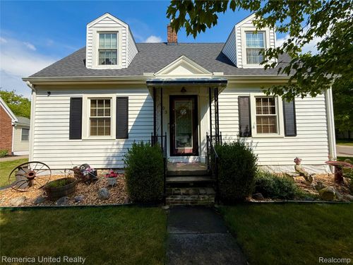 603 N Michigan Ave, Howell, MI, 48843-1509 | Card Image