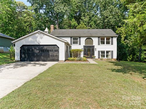 9324 Rainbow Forest Dr, Charlotte, NC, 28277-8720 | Card Image