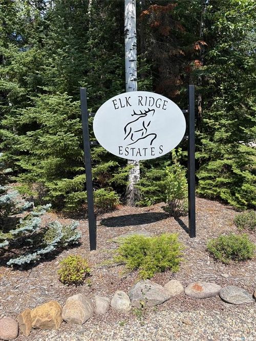 33 Estates Dr, Elk Ridge, SK, S0J0N0 | Card Image