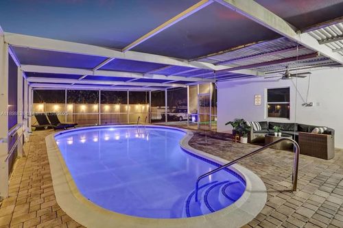 1321 S 16th Ave, Hollywood, FL, 33020-6439 | Card Image