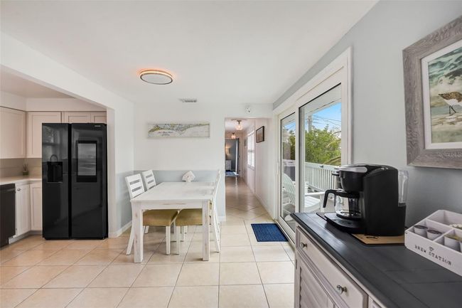 3 - 104 29 Th St, Condo with 2 bedrooms, 2 bathrooms and null parking in Holmes Beach FL | Image 6