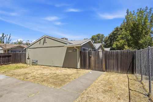 1628 Citrus St, West Sacramento, CA, 95605-1602 | Card Image