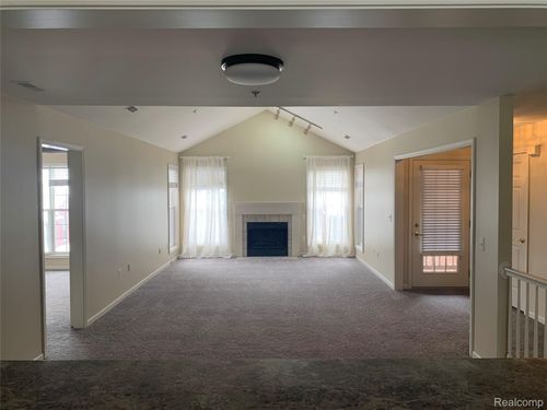 28301 Carlton Way Dr, Novi, MI, 48377-2635 | Card Image