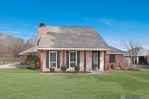 12035 Arrowood Ave, Baton Rouge, LA, 70818-2604 | Card Image