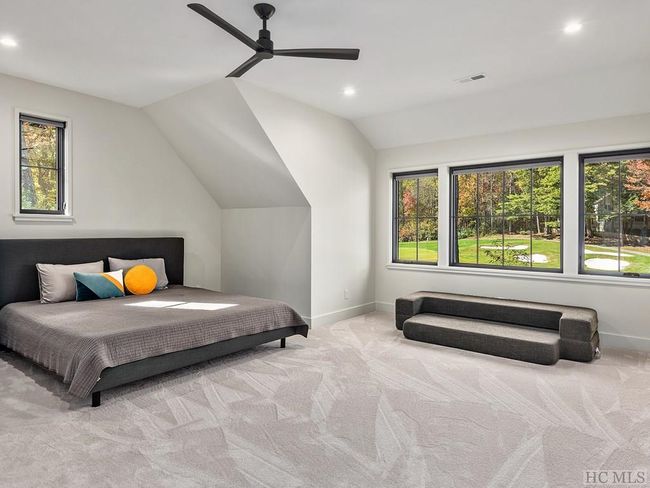340 Mills Creek Trce, House other with 4 bedrooms, 5 bathrooms and null parking in Lake Toxaway NC | Image 17