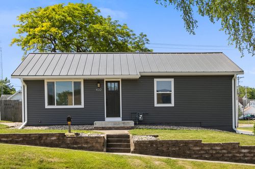 432 W Marion St, Portage, WI, 53901-1661 | Card Image