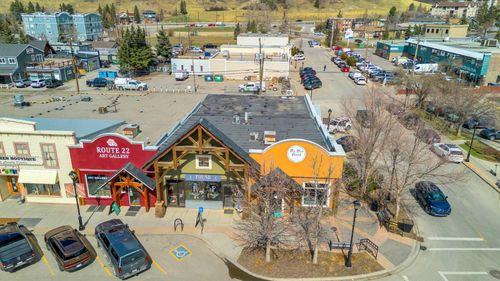 107 First Ave W, Cochrane, AB, T4C2E7 | Card Image