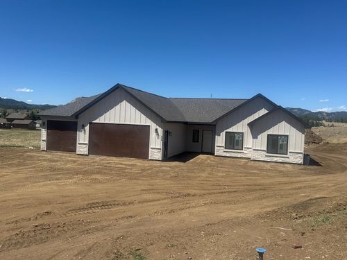 229 Stone Hill Dr, Custer, SD, 57730-6330 | Card Image