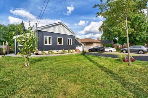 260 Sanatorium Rd, Hamilton, ON, L9C1Z9 | Card Image