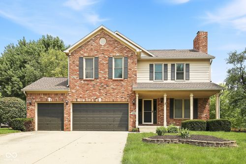 9224 Oak Knoll Ln, Fishers, IN, 46037-9570 | Card Image