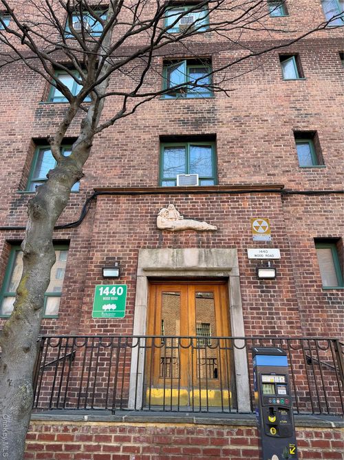 apt-2f-1440 Wood Rd, Bronx, NY, 10462-7207 | Card Image
