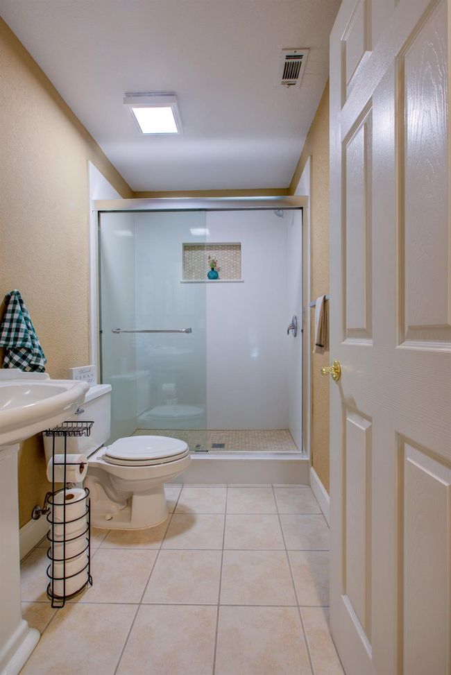 1073 Spring Meadow Drive, House other with 5 bedrooms, 3 bathrooms and null parking in Manteca CA | Image 35