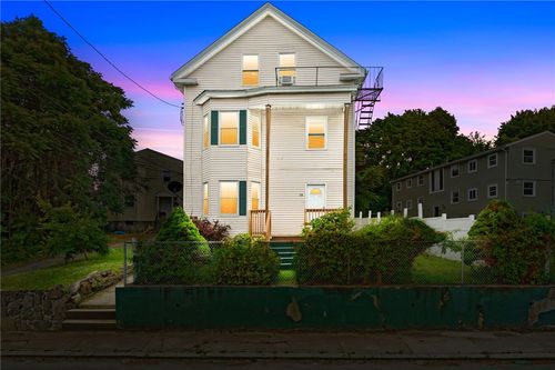 74 Veazie St, Providence, RI, 02908-2456 | Card Image