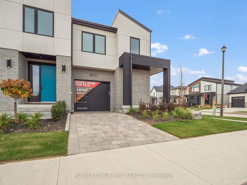 200 Klager Ave, Fonthill, ON, L0S1E1 | Card Image