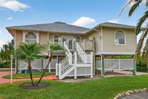 966 Sand Castle Rd, SANIBEL, FL, 33957-3627 | Card Image