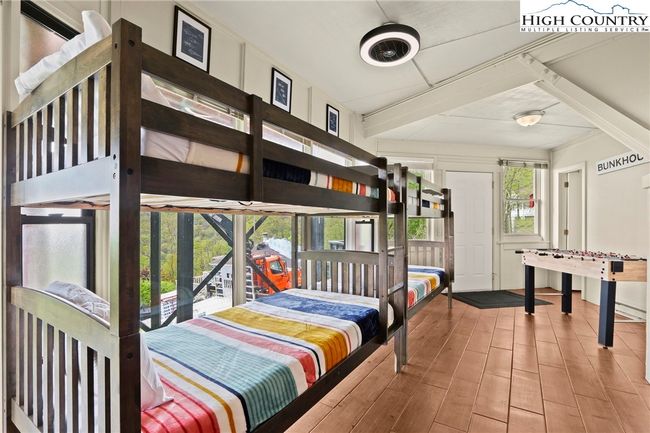 104 Longview Ct, House other with 2 bedrooms, 3 bathrooms and null parking in Seven Devils NC | Image 26