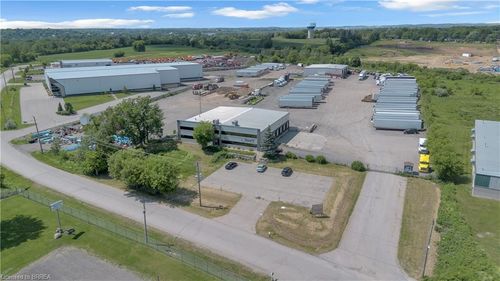 35 Sharp Rd, Brant, ON, N3T5L8 | Card Image