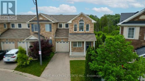 30 Manhattan Cir, Cambridge, ON, N3C0C4 | Card Image