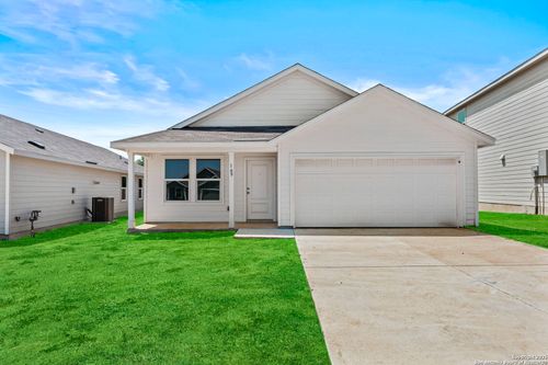 109 Autumn Trl, Floresville, TX, 78114-0139 | Card Image