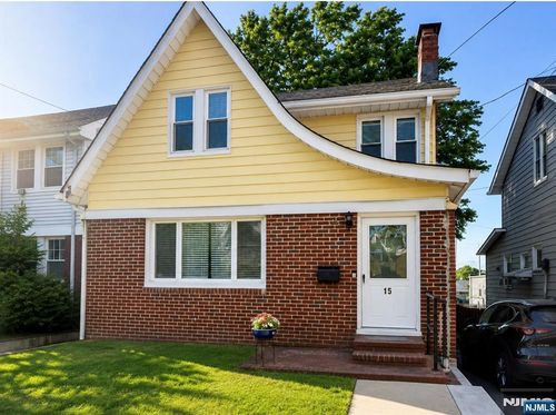 15 Roosevelt St, North Arlington, NJ, 07031-6128 | Card Image
