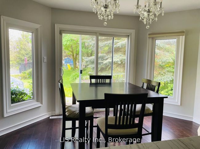 109 Treegrove Cir, House other with 5 bedrooms, 6 bathrooms and 5 parking in Aurora ON | Image 12