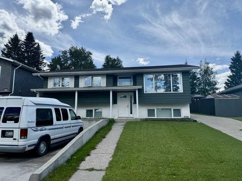178 Hansen Dr, Hinton, AB, T7V1J2 | Card Image