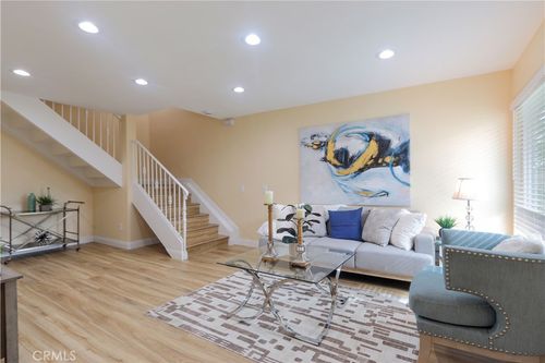 2713 W Northwood, Santa Ana, CA, 92704-5460 | Card Image