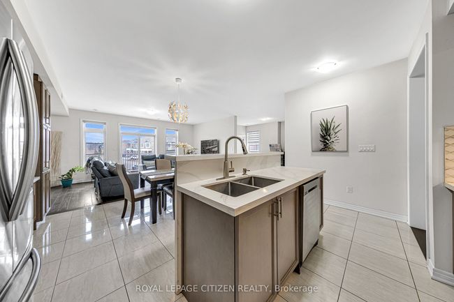 123 Luzon Ave, Home with 3 bedrooms, 3 bathrooms and 2 parking in Markham ON | Image 24